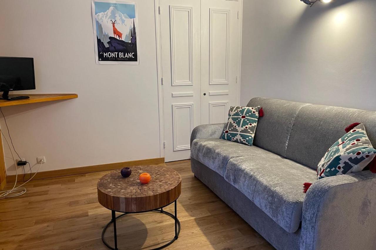 Studio With Balcony In Chamonix Apartment Bagian luar foto